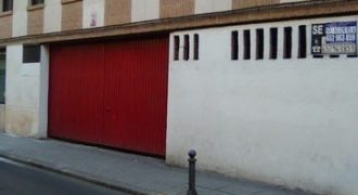 Local Céntrico en Calle Azucena