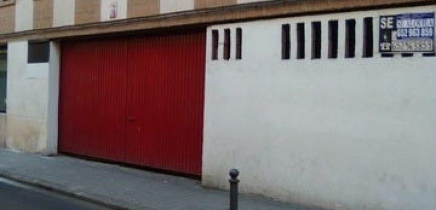 Local Céntrico en Calle Azucena