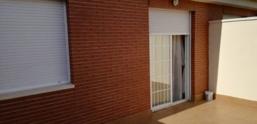Atico de 2 Dormitorios Amueblado y Luminoso