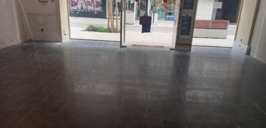 LOCAL COMERCIAL EN EL CENTRO DE CIUDAD REAL