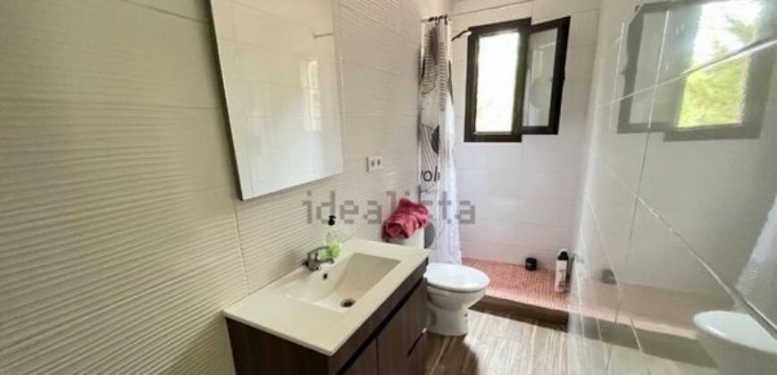 Chalet independiente en venta en Piedrabuena