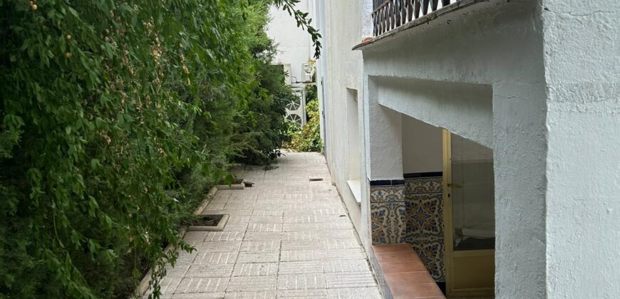 CHALET EXCLUSIVO: 4 plantas, chimenea y amplio jardín privado