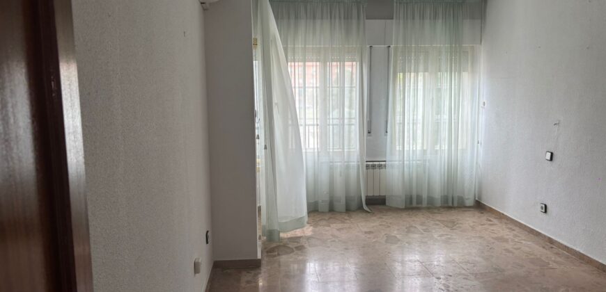 CHALET EXCLUSIVO: 4 plantas, chimenea y amplio jardín privado