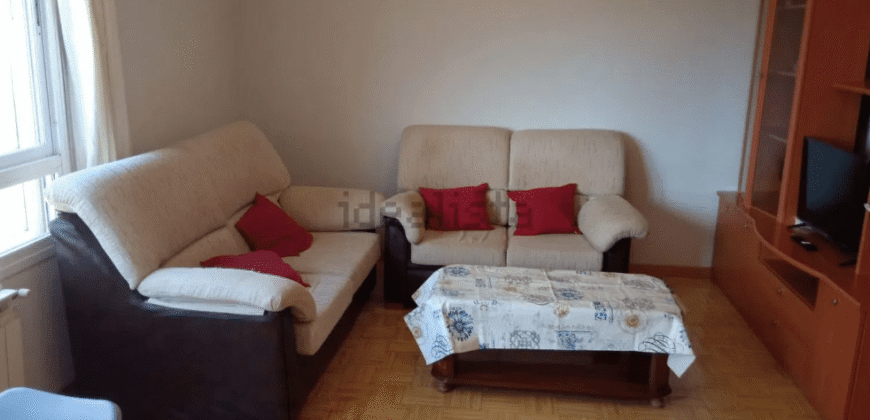 ¡Exclusivo! Piso seminuevo de 3 dormitorios con garaje y urbanización espectacular en Zona Universidad, Ciudad Real