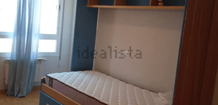 ¡Exclusivo! Piso seminuevo de 3 dormitorios con garaje y urbanización espectacular en Zona Universidad, Ciudad Real