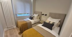 Lujo y Diseño en Madrid: Espectacular Piso Exterior con Balcón y 3 Suites.