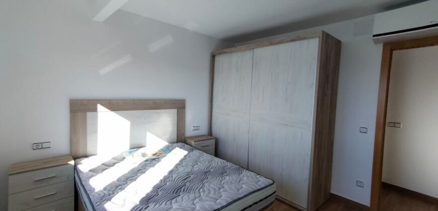 Luz, diseño y exclusividad: Tu piso con terraza en el corazón de la ciudad