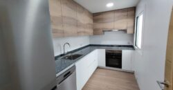Luz, diseño y exclusividad: Tu piso con terraza en el corazón de la ciudad