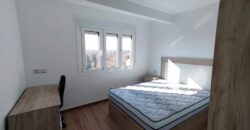 Luz, diseño y exclusividad: Tu piso con terraza en el corazón de la ciudad