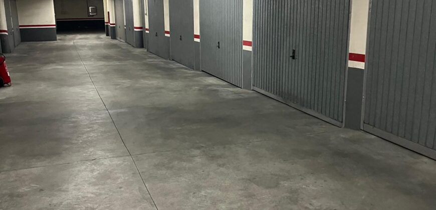 Luz y Confort en Puerta de Toledo: Piso Reformado con Piscina, Garaje y Trastero