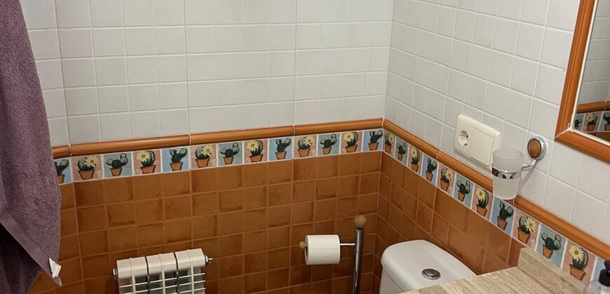 Luz y Confort en Puerta de Toledo: Piso Reformado con Piscina, Garaje y Trastero