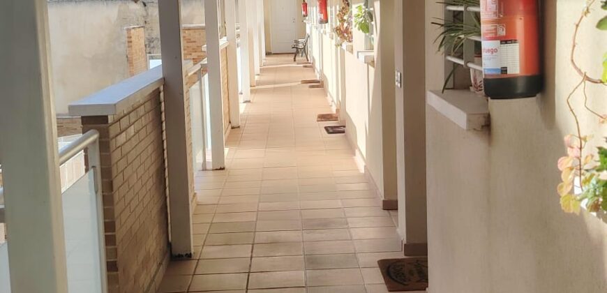 Moderno dúplex con piscina y garaje cerrado – Santa María, Ciudad Real
