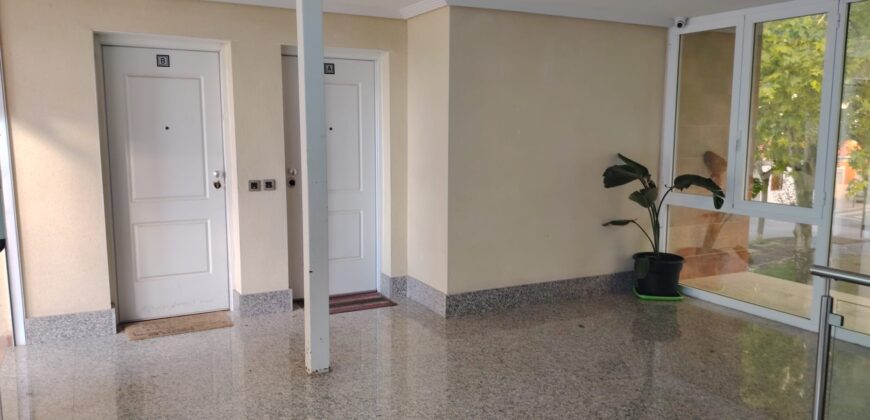 Moderno dúplex con piscina y garaje cerrado – Santa María, Ciudad Real
