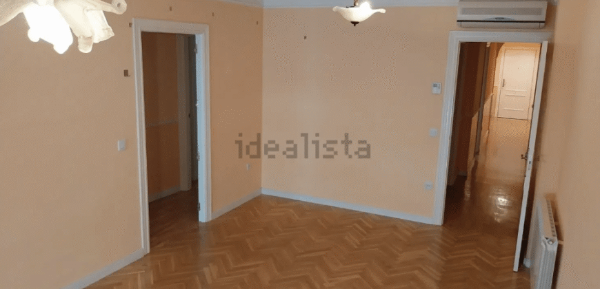 Amplio y elegante piso junto a la catedral – El corazón de Ciudad Real a tus pies