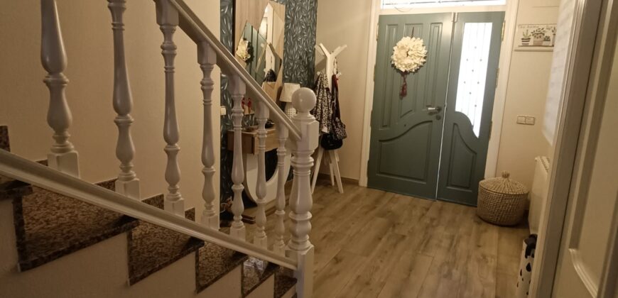 ¡Espectacular chalet independiente con piscina! – Puro confort en el Barrio Los Ángeles
