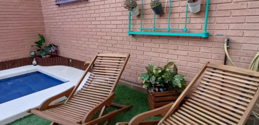 ¡Espectacular chalet independiente con piscina! – Puro confort en el Barrio Los Ángeles