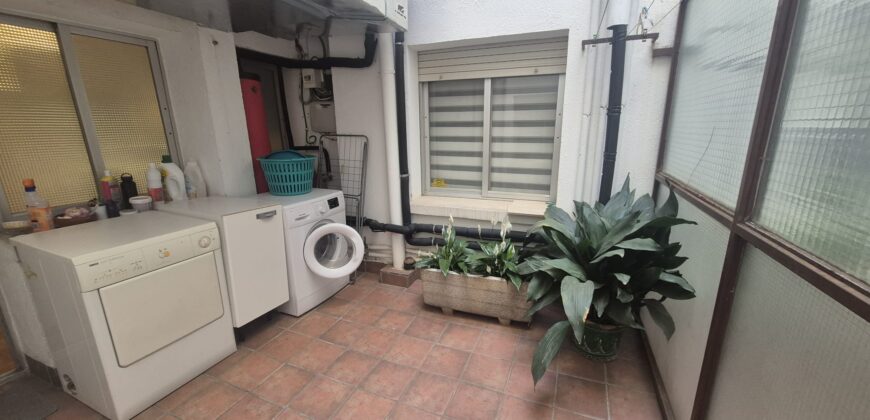 ¡Amplio y moderno piso con terraza! – Calle Ciruela