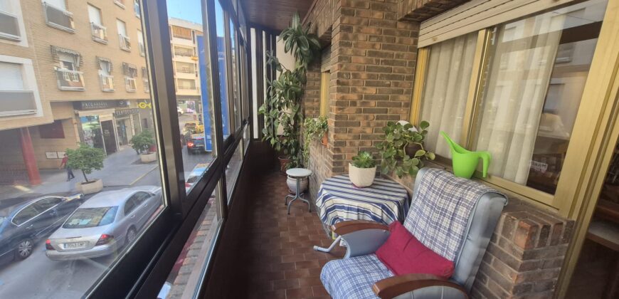 ¡Amplio y moderno piso con terraza! – Calle Ciruela