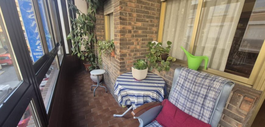 ¡Amplio y moderno piso con terraza! – Calle Ciruela