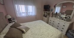 ¡Amplio y moderno piso con terraza! – Calle Ciruela