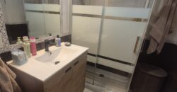 ¡Amplio y moderno piso con terraza! – Calle Ciruela