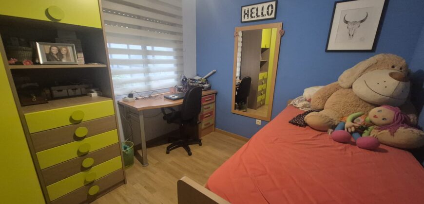 ¡Amplio y moderno piso con terraza! – Calle Ciruela