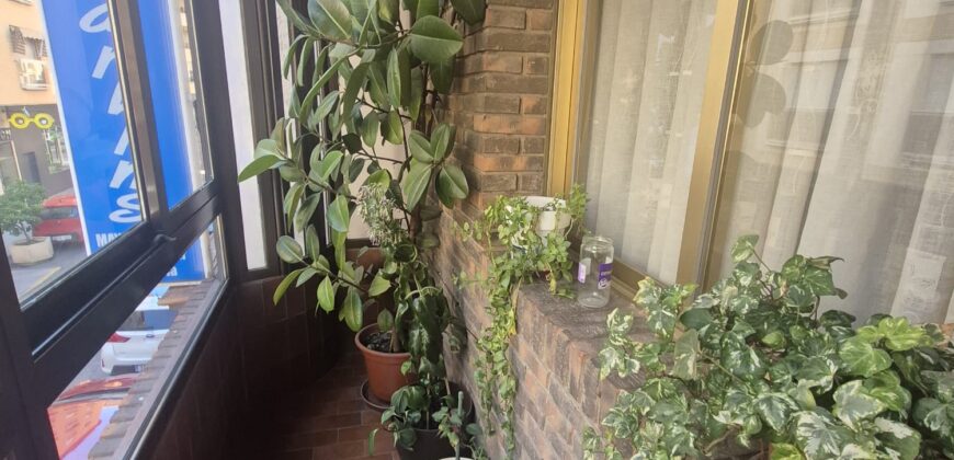 ¡Amplio y moderno piso con terraza! – Calle Ciruela