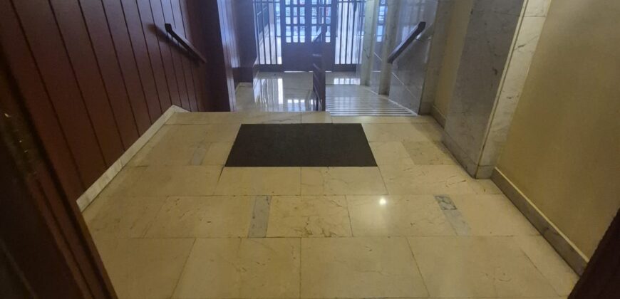 ¡Amplio y moderno piso con terraza! – Calle Ciruela
