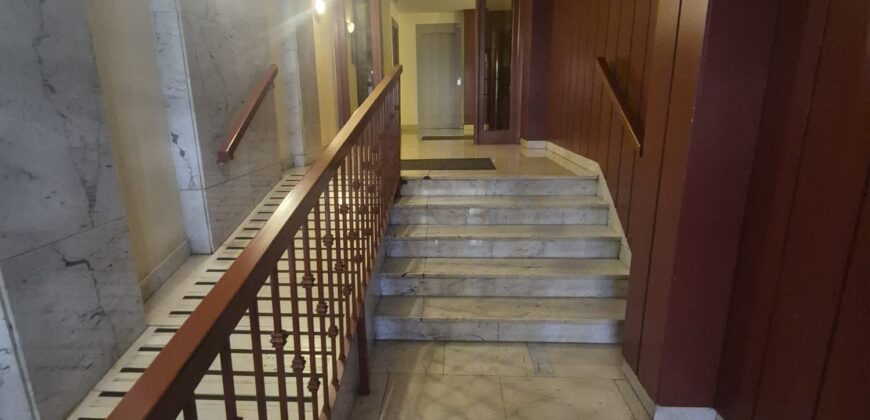¡Amplio y moderno piso con terraza! – Calle Ciruela
