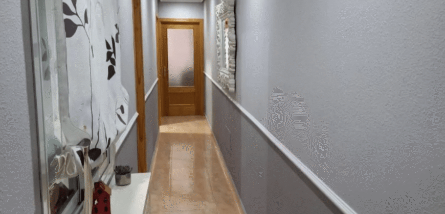 Amplitud y confort en Calle Don Quijote, Miguelturra: piso con 3 dormitorios y terraza