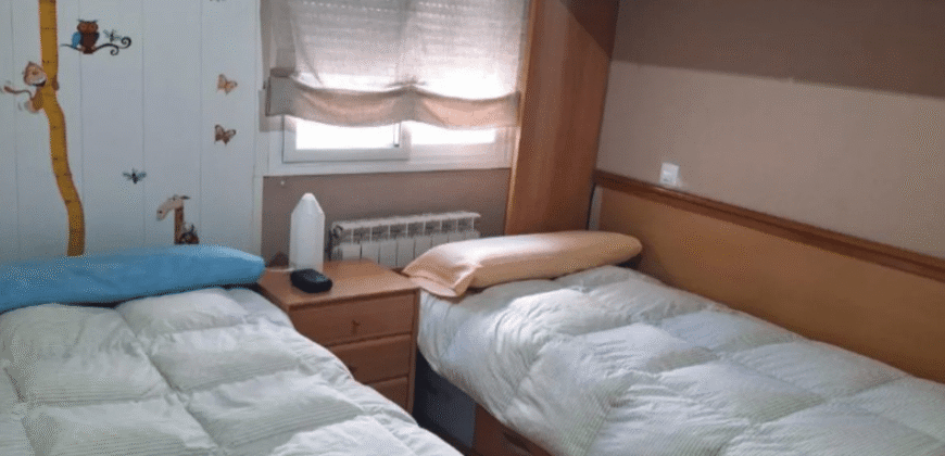 Amplitud y confort en Calle Don Quijote, Miguelturra: piso con 3 dormitorios y terraza
