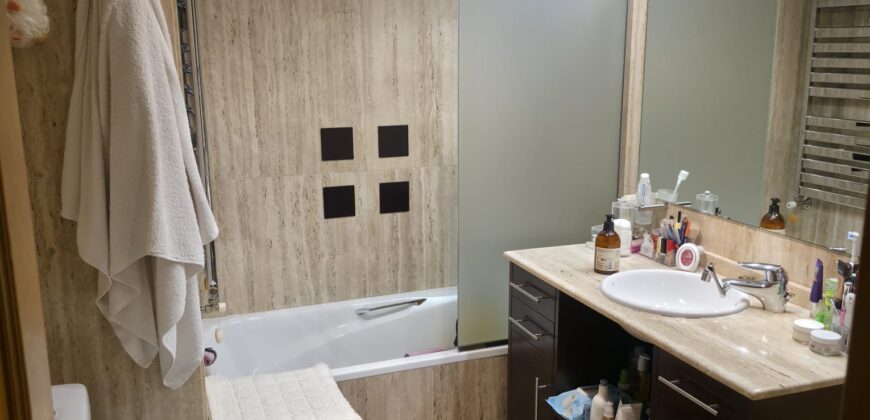 Luminoso piso de 3 dormitorios con garaje en Calle Esperanza – ¡Ideal para entrar a vivir!