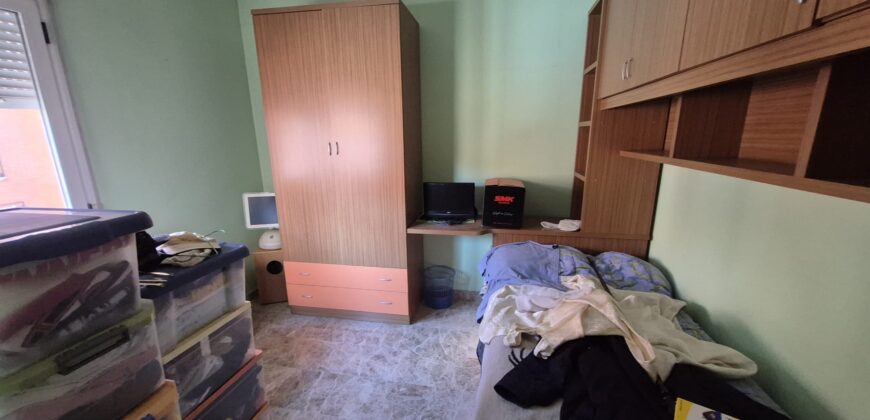 ¡Amplia casa con guardillón en Poblete! – Calle Europa