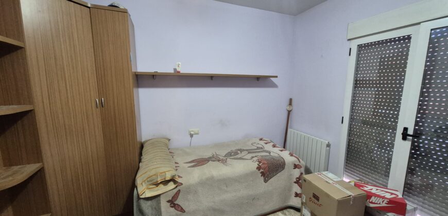¡Amplia casa con guardillón en Poblete! – Calle Europa