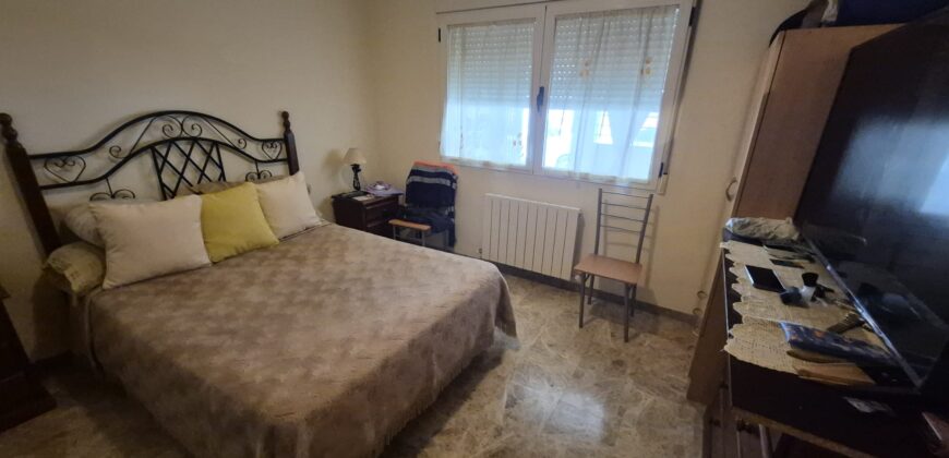 ¡Amplia casa con guardillón en Poblete! – Calle Europa