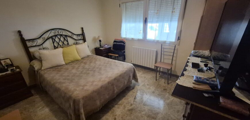 ¡Amplia casa con guardillón en Poblete! – Calle Europa