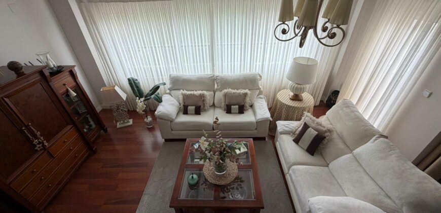 Impecable casa con piscina privada en Poblete – Calle Los Castillejos