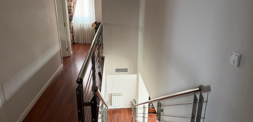 Impecable casa con piscina privada en Poblete – Calle Los Castillejos