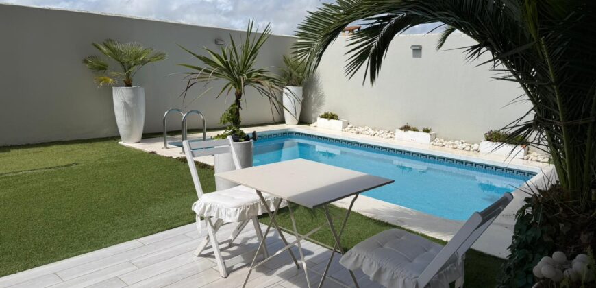 Impecable casa con piscina privada en Poblete – Calle Los Castillejos