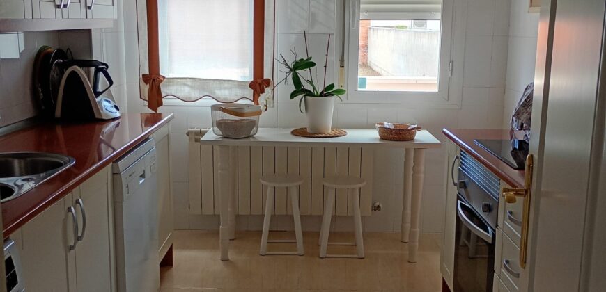 Impecable casa con piscina privada en Poblete – Calle Los Castillejos