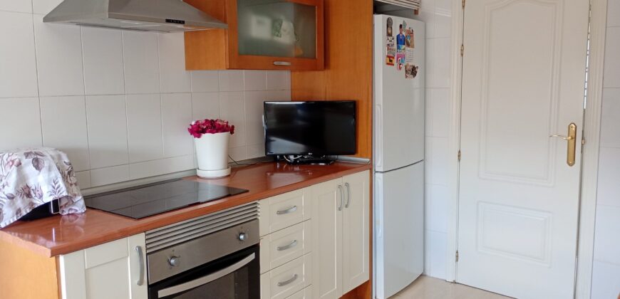 Impecable casa con piscina privada en Poblete – Calle Los Castillejos