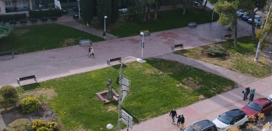 Luminoso Piso con Vistas al Torreón – 5ª Planta, Orientación Sur y Terraza en Calle Madrilas