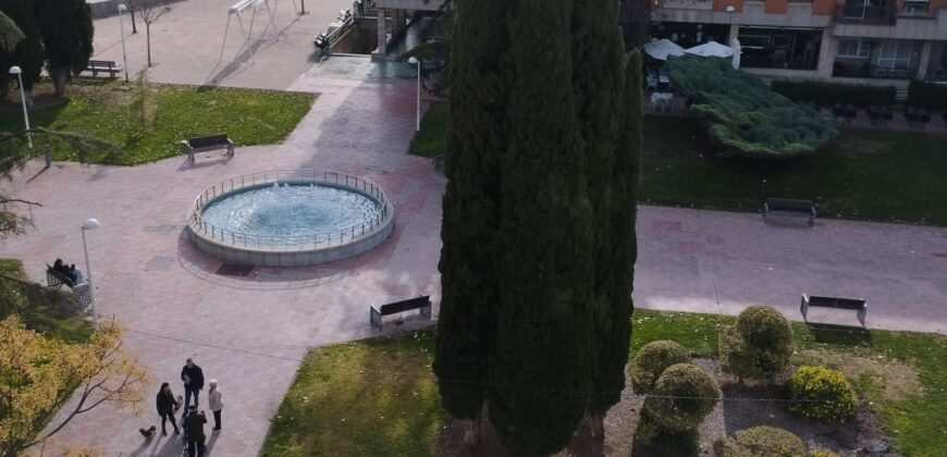Luminoso Piso con Vistas al Torreón – 5ª Planta, Orientación Sur y Terraza en Calle Madrilas