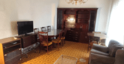 Acogedor piso en Calle Postas – 3 Dormitorios, Terraza y Dos Patios Privados