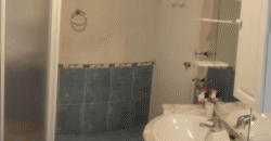 Acogedor piso en Calle Postas – 3 Dormitorios, Terraza y Dos Patios Privados