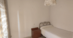 Acogedor piso en Calle Postas – 3 Dormitorios, Terraza y Dos Patios Privados