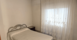 Acogedor piso en Calle Postas – 3 Dormitorios, Terraza y Dos Patios Privados