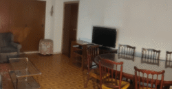 Acogedor piso en Calle Postas – 3 Dormitorios, Terraza y Dos Patios Privados