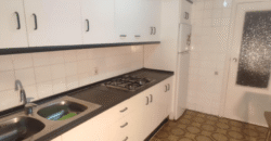 Acogedor piso en Calle Postas – 3 Dormitorios, Terraza y Dos Patios Privados
