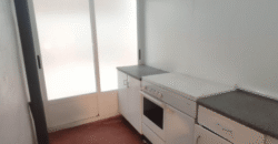 Acogedor piso en Calle Postas – 3 Dormitorios, Terraza y Dos Patios Privados